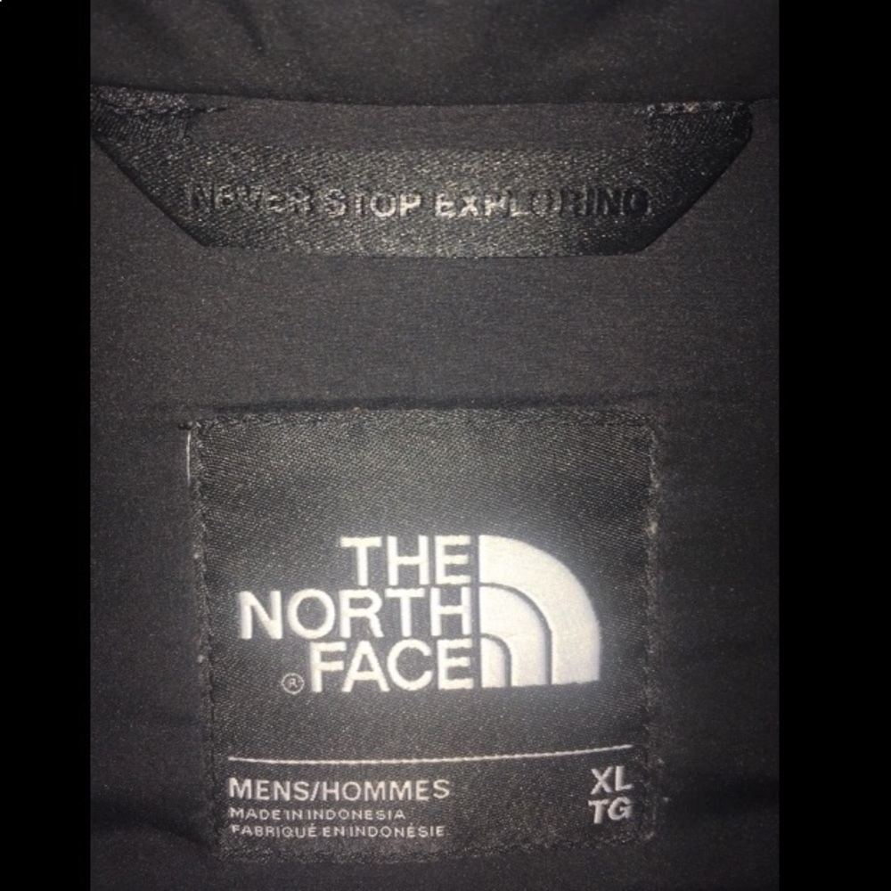**SOLD**The North Face Jacket - Picture 3 of 8